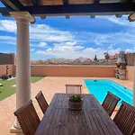 ヴィラ Tarabilla With Private Pool & Ocean Views *